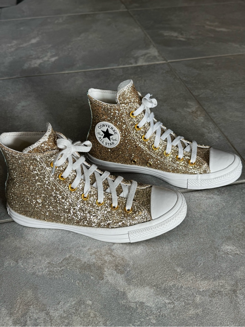Gold glitter high top converse - Picture 3 of 10